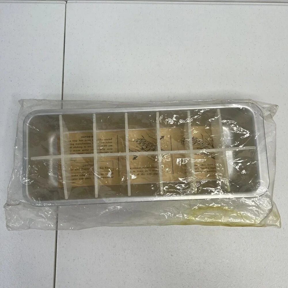 Vintage Ice Cube Tray Aluminum Metal W/ Plastic Cube Divider USA NEW‎